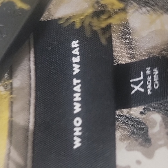 Top - Picture 2 of 3